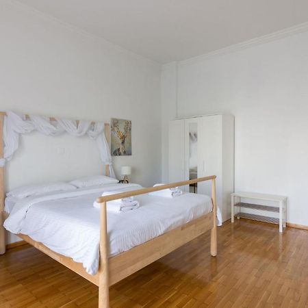 Classic Apartment For 4 People A Афины Экстерьер фото