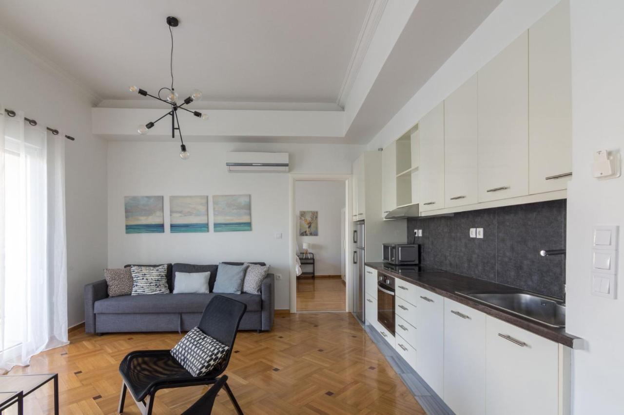 Classic Apartment For 4 People A Афины Экстерьер фото